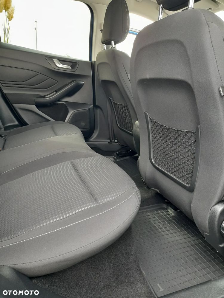 Ford Focus 1.0 EcoBoost Titanium - 23