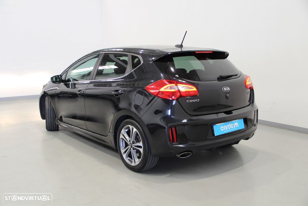 Kia Ceed 1.6 CRDi GT Line - 31