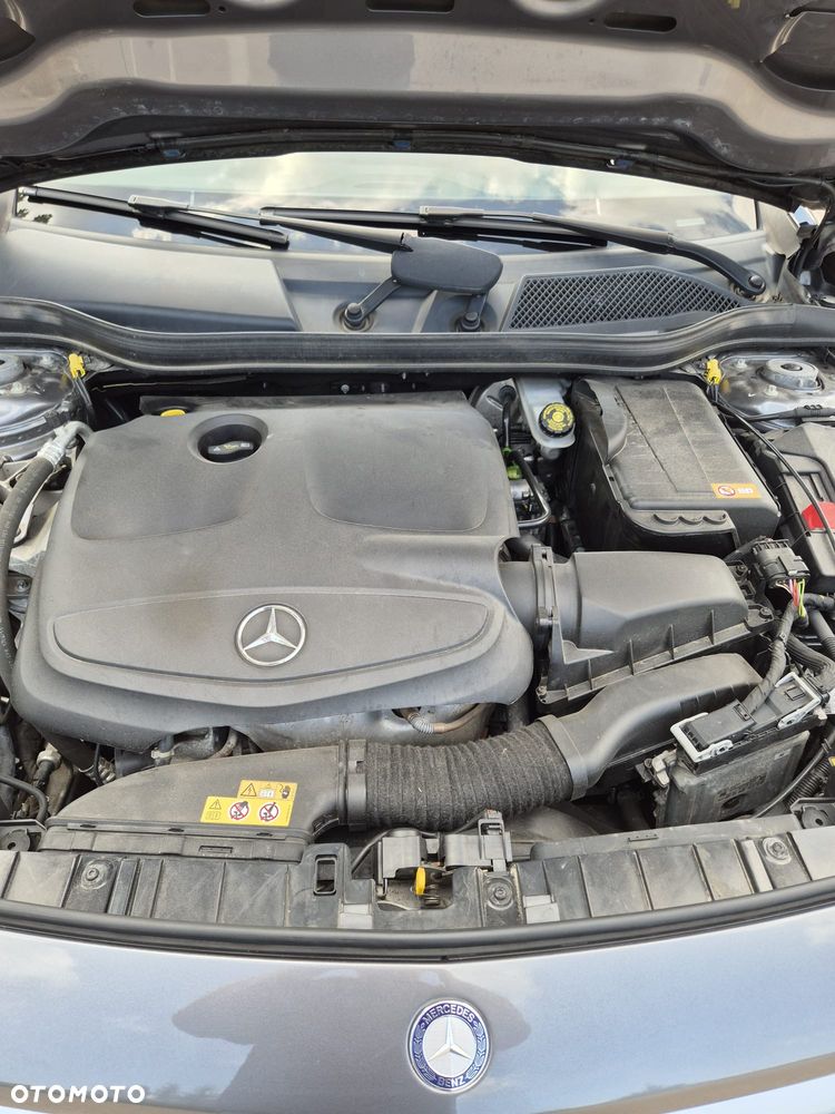 Mercedes-Benz GLA 250 4-Matic - 8