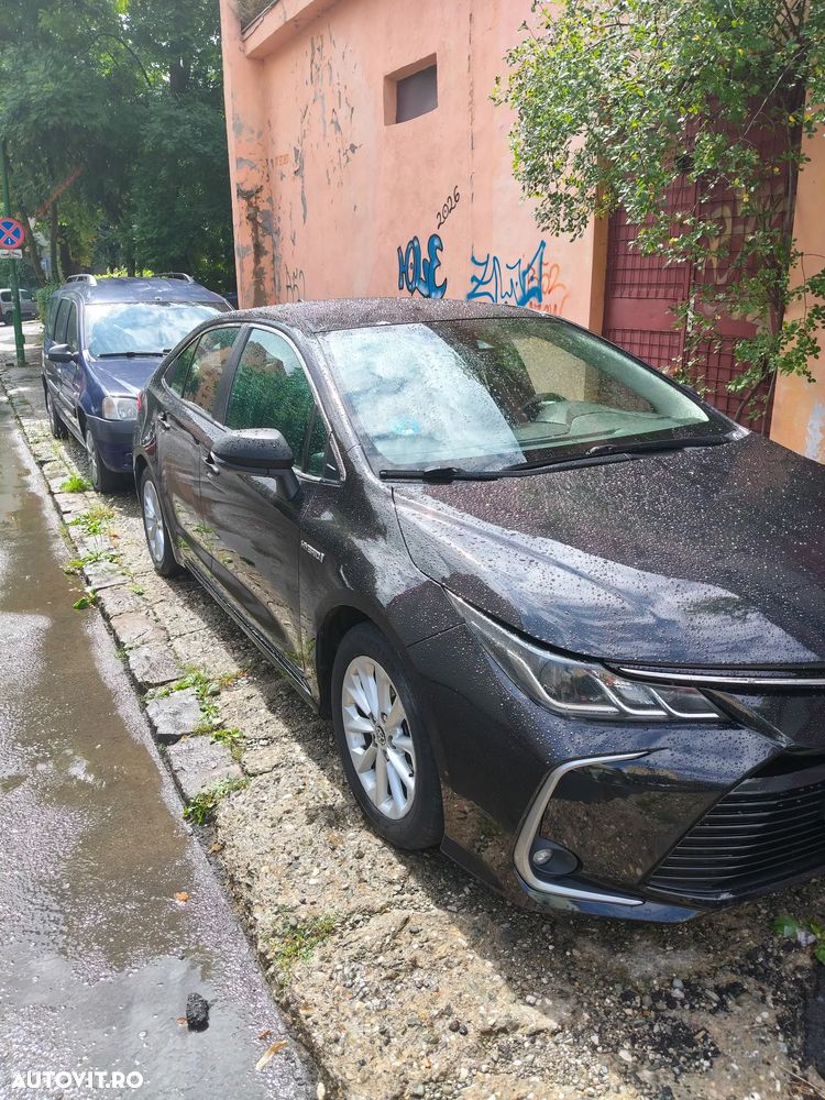 Toyota Corolla - 1