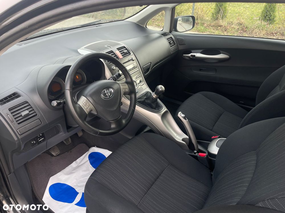 Toyota Auris 1.6 VVT-i Team - 7