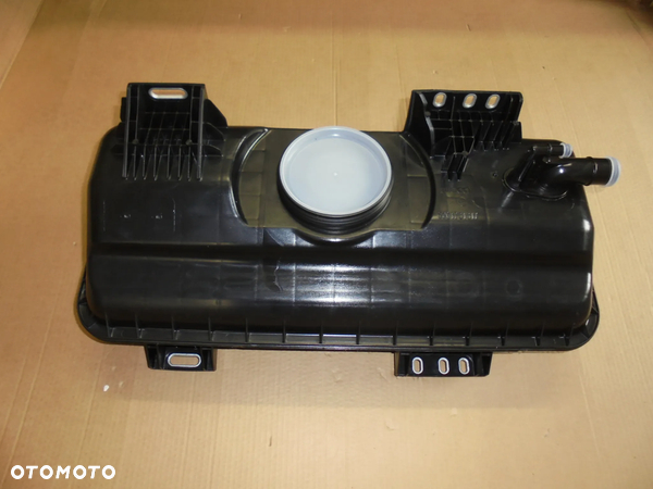 ZBIORNIK ADBLUE Iveco DAILY 2016- OE 5801761617
