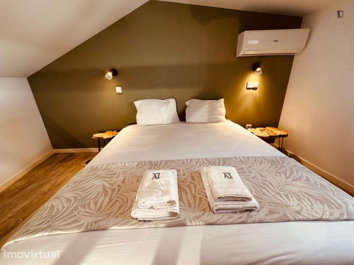 Apartamento com 1 quartos - localizado em Santo Ildefonso Porto - Grande imagem: 2/28