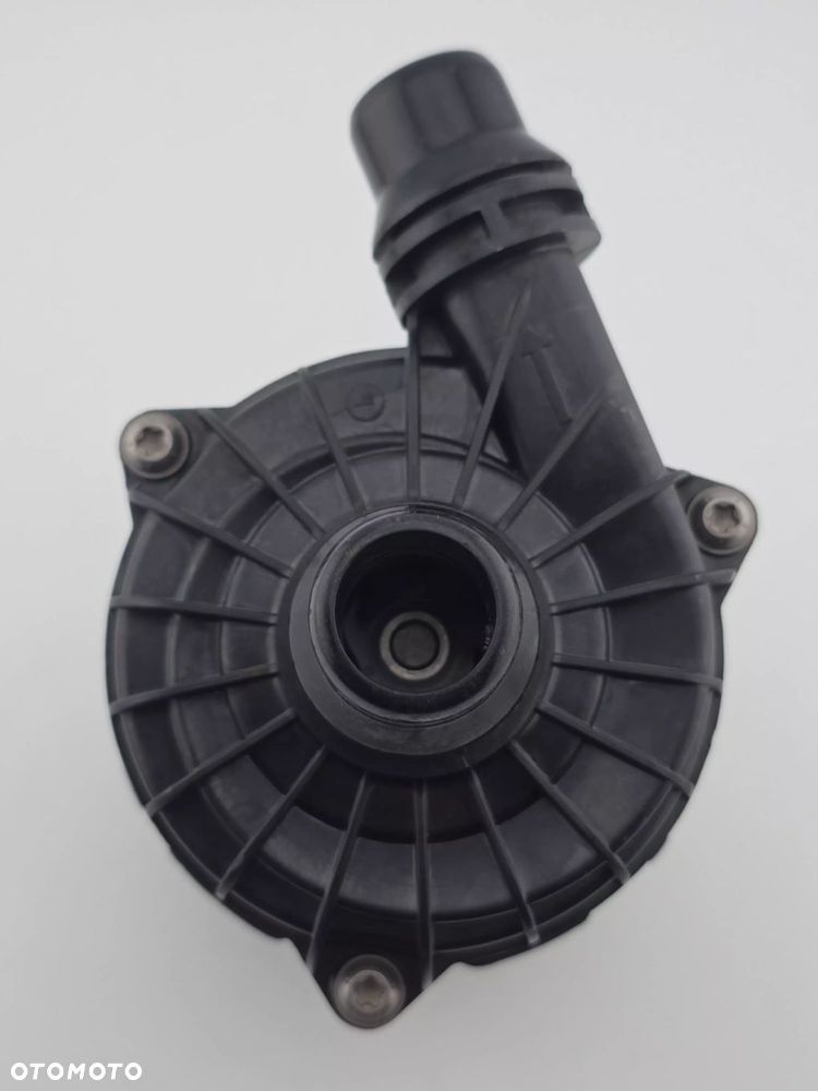 NOWA ORYGINALNA POMPA WODY MECEDES W213 W253 A0005003901 - 5