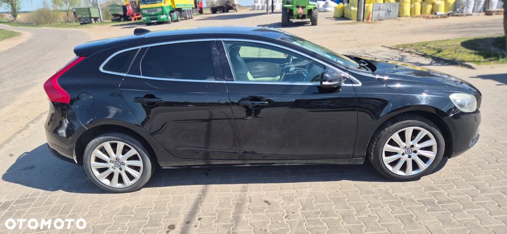 Volvo V40 D2 Base - 4