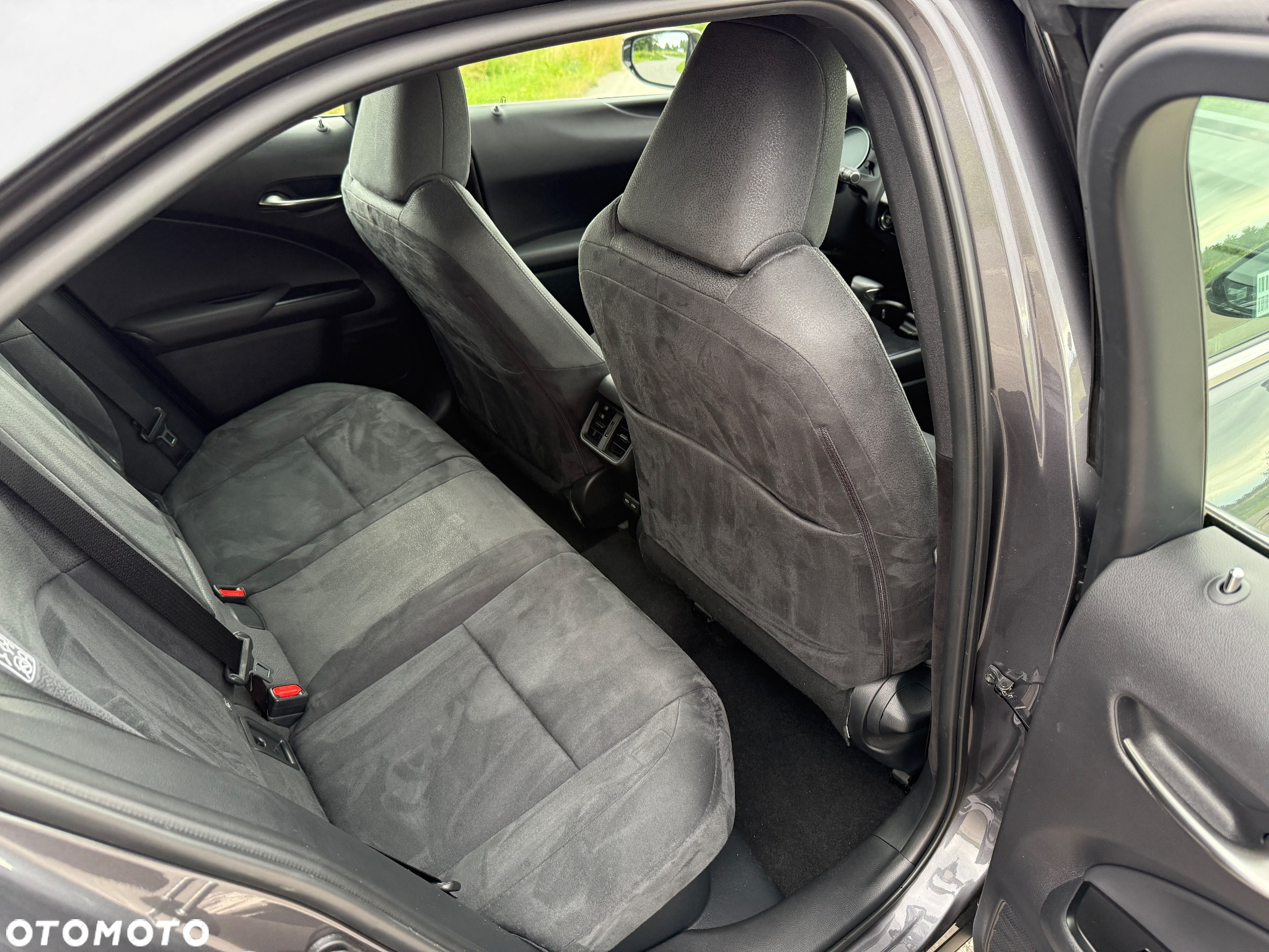 Lexus UX 250h GPF Business 2WD - 20