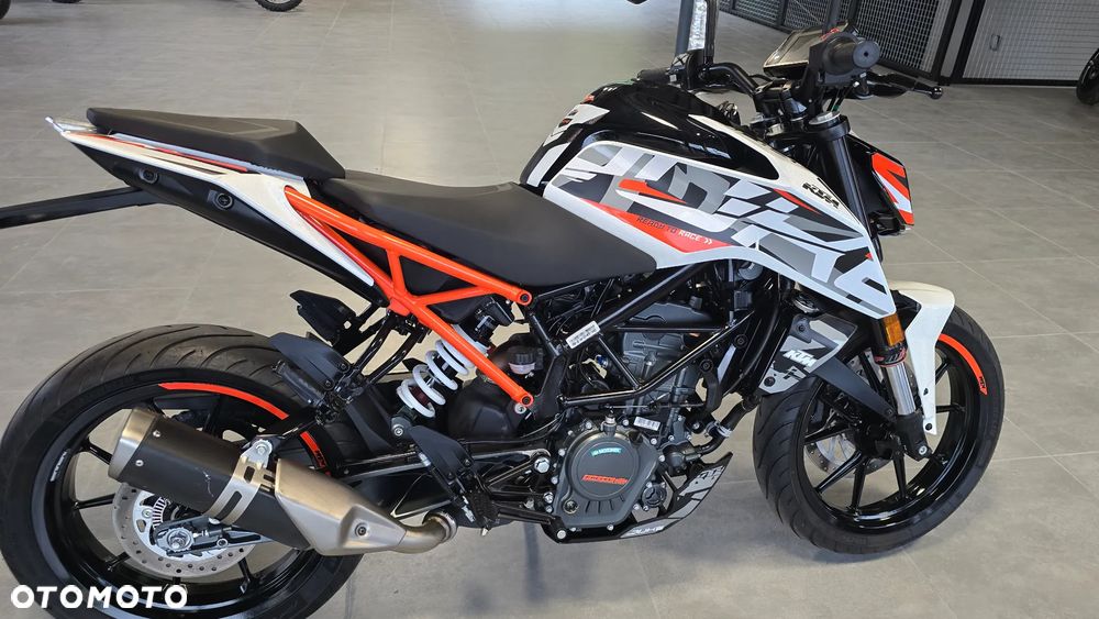KTM Duke 125 - 28