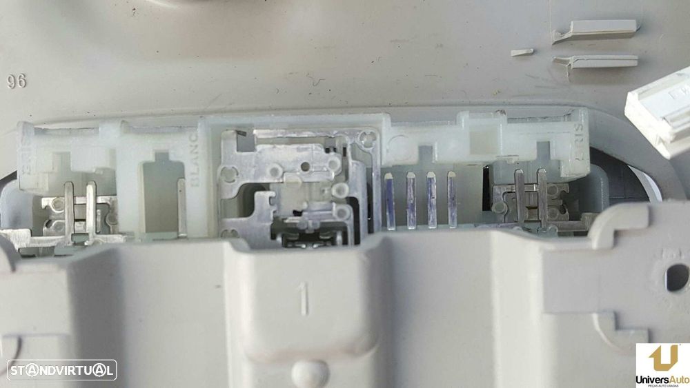 LUZ INTERIOR CITROEN C3 PICASSO ATTRACTION - 5