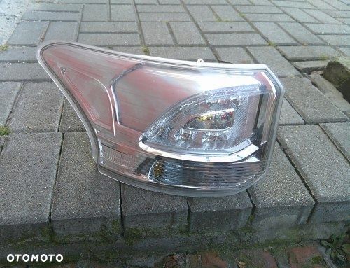 MITSUBISHI OUTLANDER III 12-15 LAMPA LEWA TYLNA LED ORYGINAŁ - 1