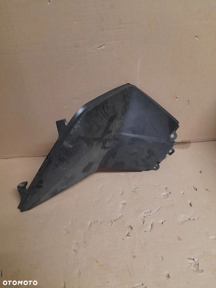 WYPEŁNIENIE PRAWY  BOK OWIEWKA BAK KTM 125 - 390 DUKE - 4