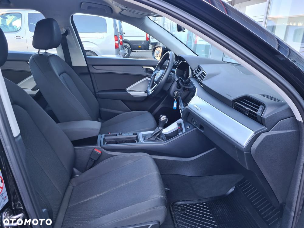 Audi Q3 35 TFSI S tronic - 13