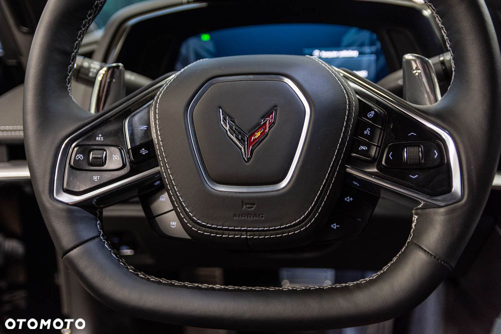 Chevrolet Corvette - 20