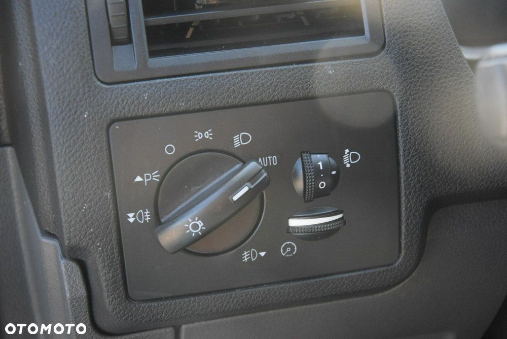 Ford Kuga 2.0 TDCi 4x4 Titanium - 35