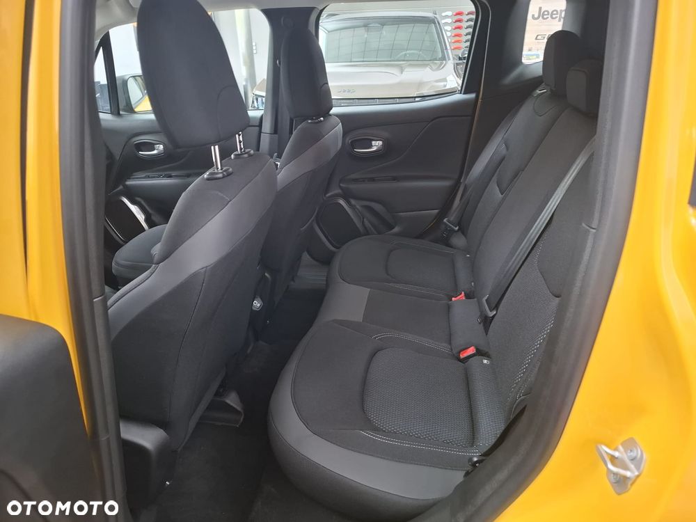 Jeep Renegade 1.5 T4 mHEV Altitude FWD S&S DCT - 11