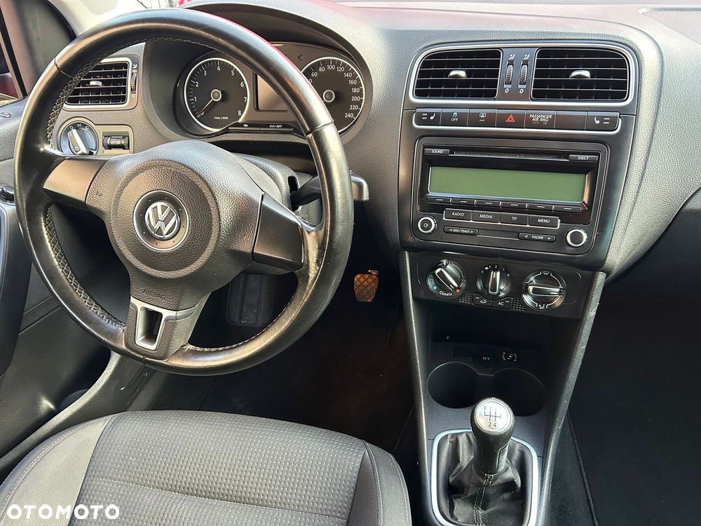Volkswagen Polo 1.2 MATCH - 16
