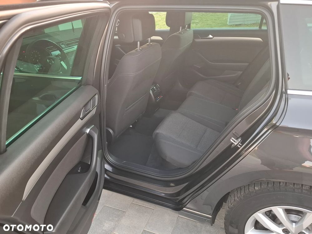 Volkswagen Passat 1.5 TSI OPF DSG Comfortline - 19