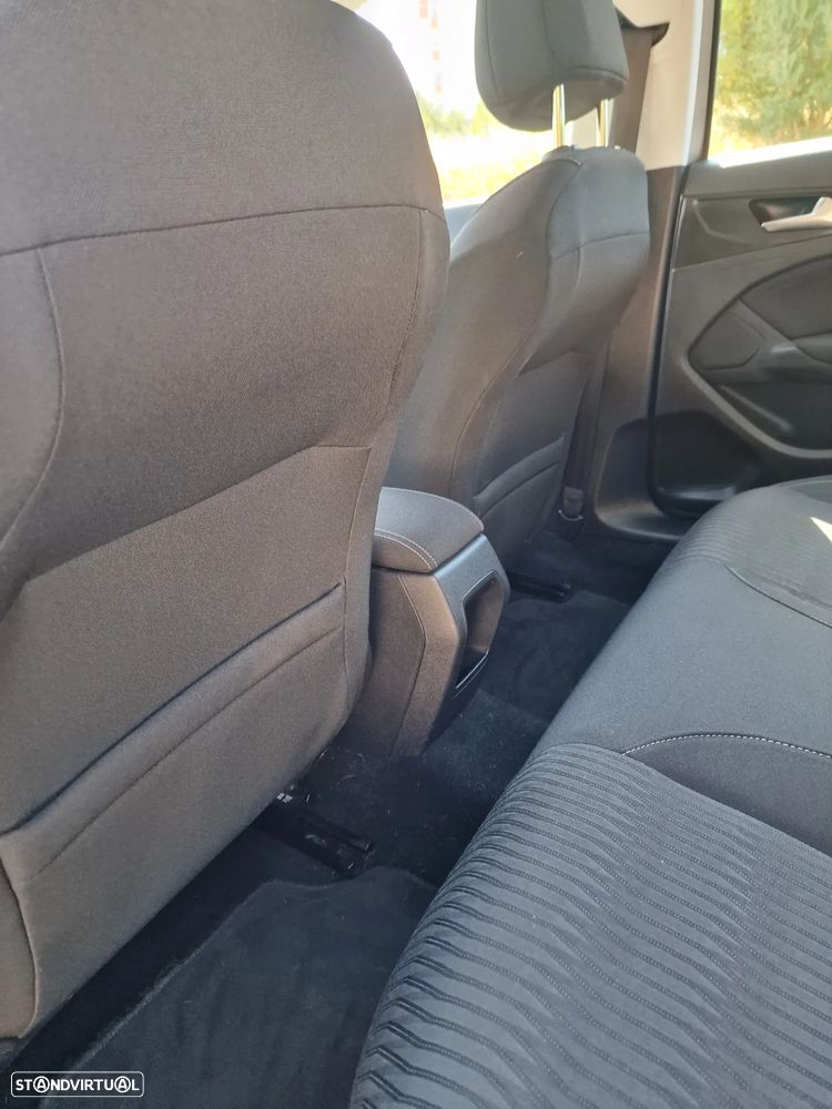 Peugeot 308 1.6 HDi Active - 11
