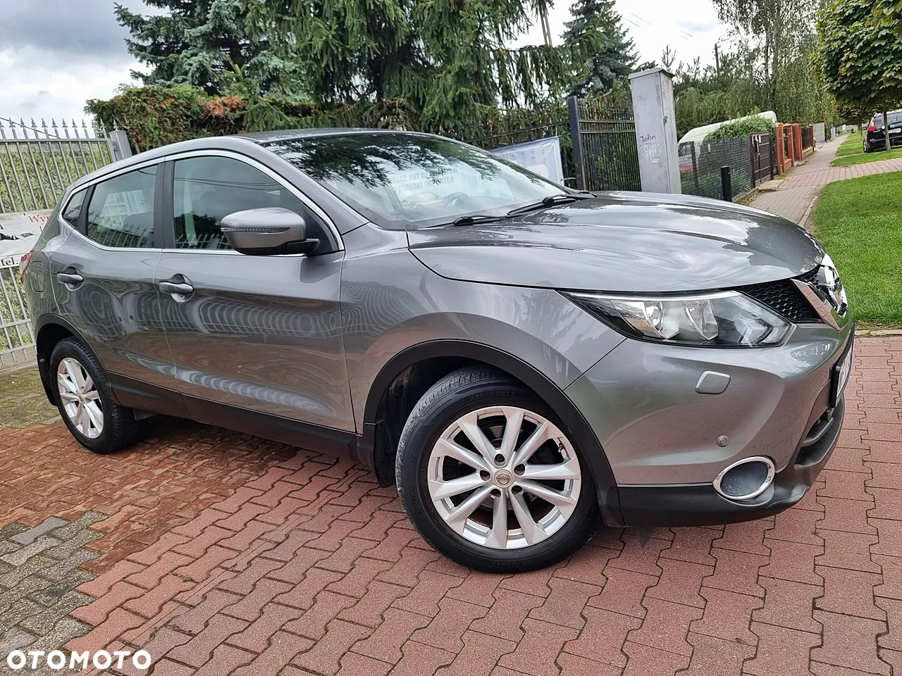 Nissan Qashqai 1.2 DIG-T Xtronic 360 - 2