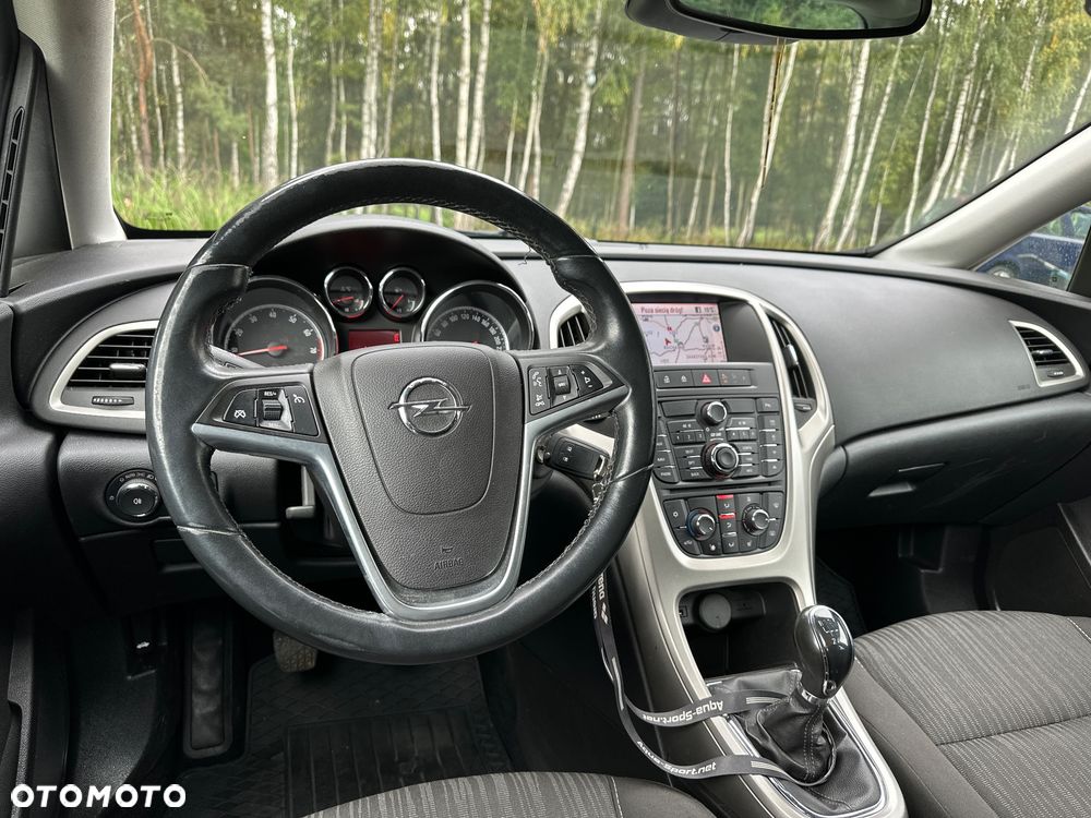 Opel Astra 1.4 Turbo Exklusiv - 33