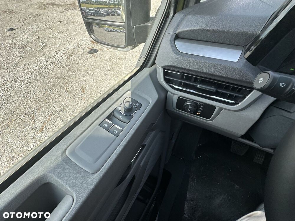 Volkswagen Transporter - 24