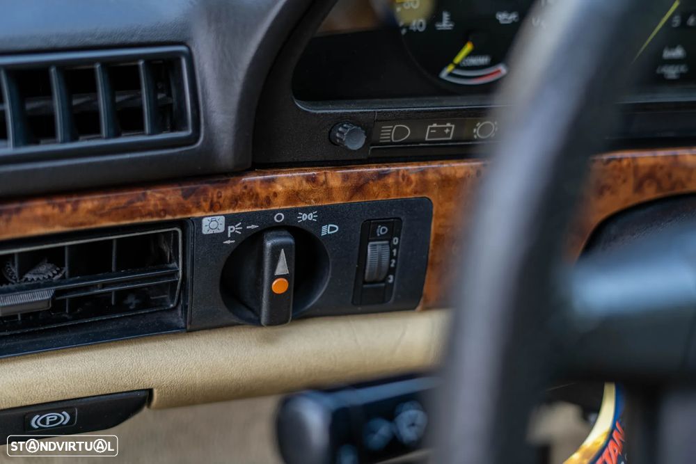 Mercedes-Benz W126 (1979-1992) 500 SEC - 26