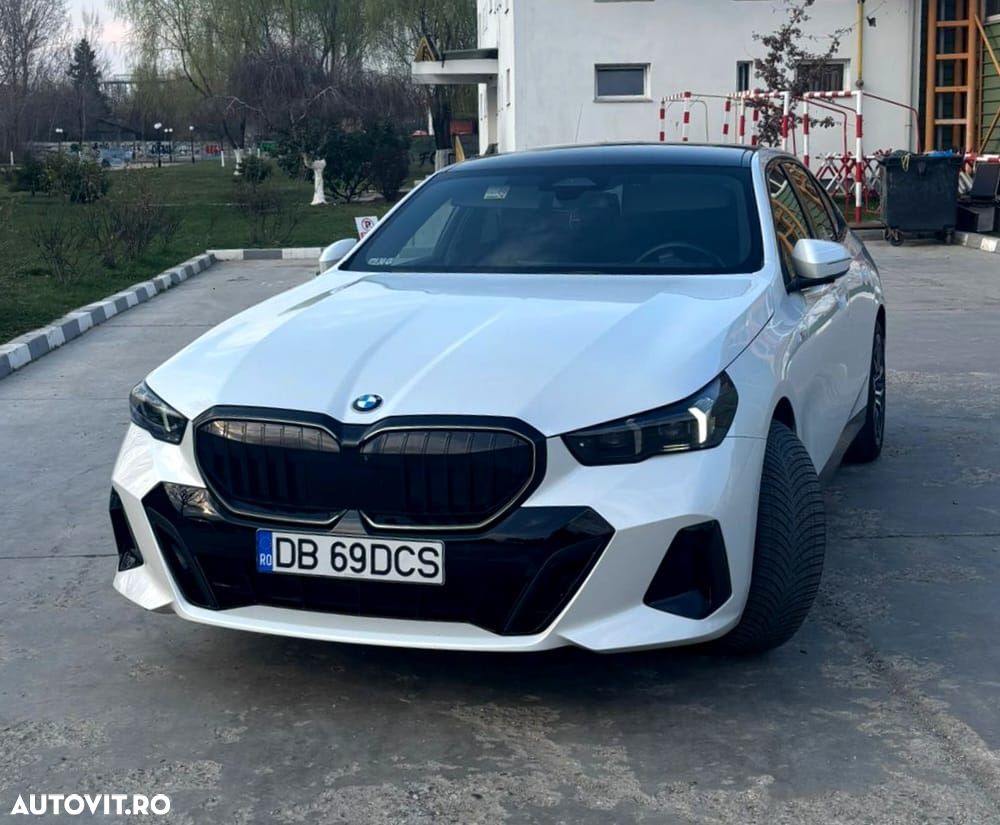 BMW Seria 5 520i Aut. - 1