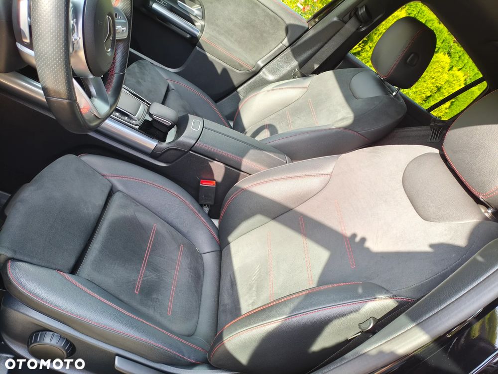 Mercedes-Benz GLA 200 AMG Line - 16