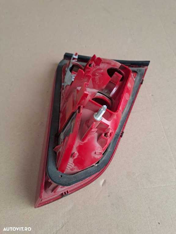 Stop dreapta pe portbagaj Audi A4 B8 berlina an 2008-2012 - 2