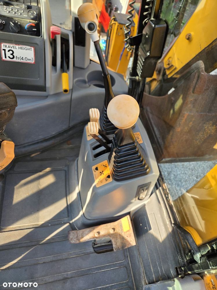 JCB 4CX - 14