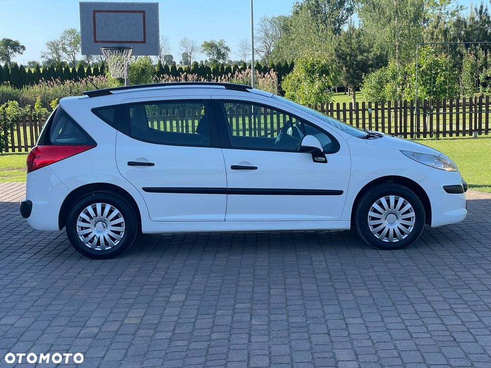 Peugeot 207 - 12