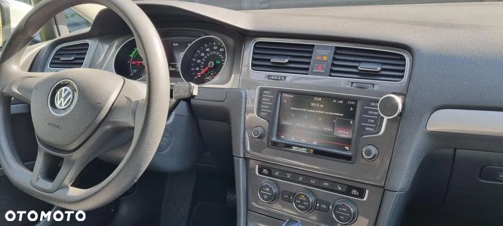 Volkswagen Golf e-Golf - 9