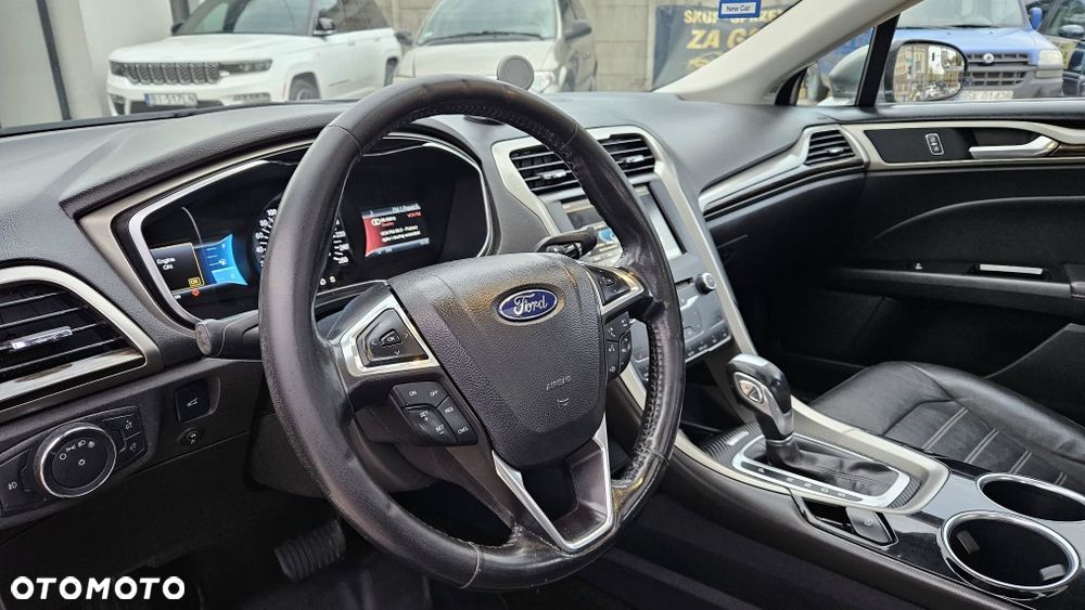 Ford Fusion - 9
