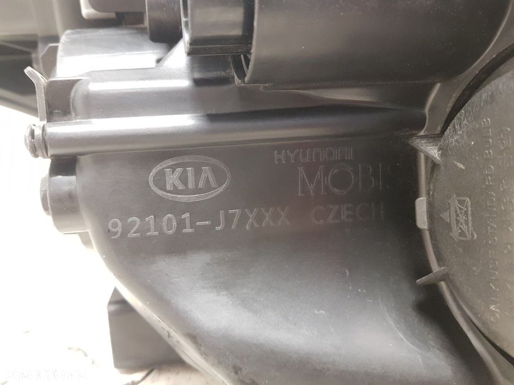 KIA CEED 3 III LAMPA LEWA PRZEDNIA PRZÓD SOCZEWKA 18- EUROPA 92101-J7050 J792111010 - 9