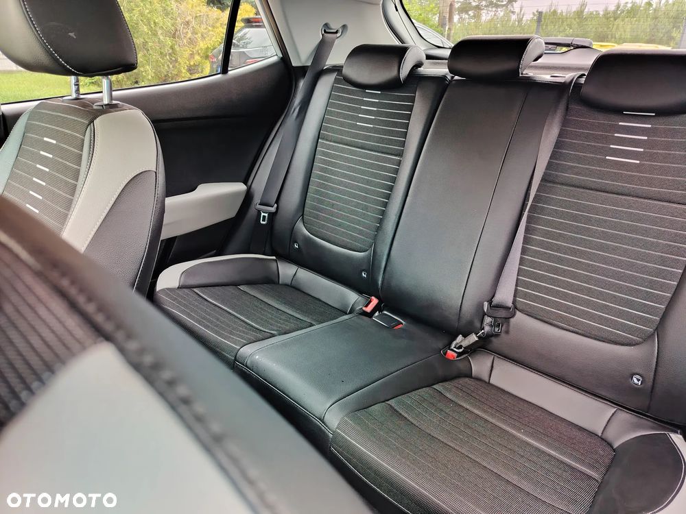 Kia Stonic 1.0 T-GDI L Business Line DCT - 34