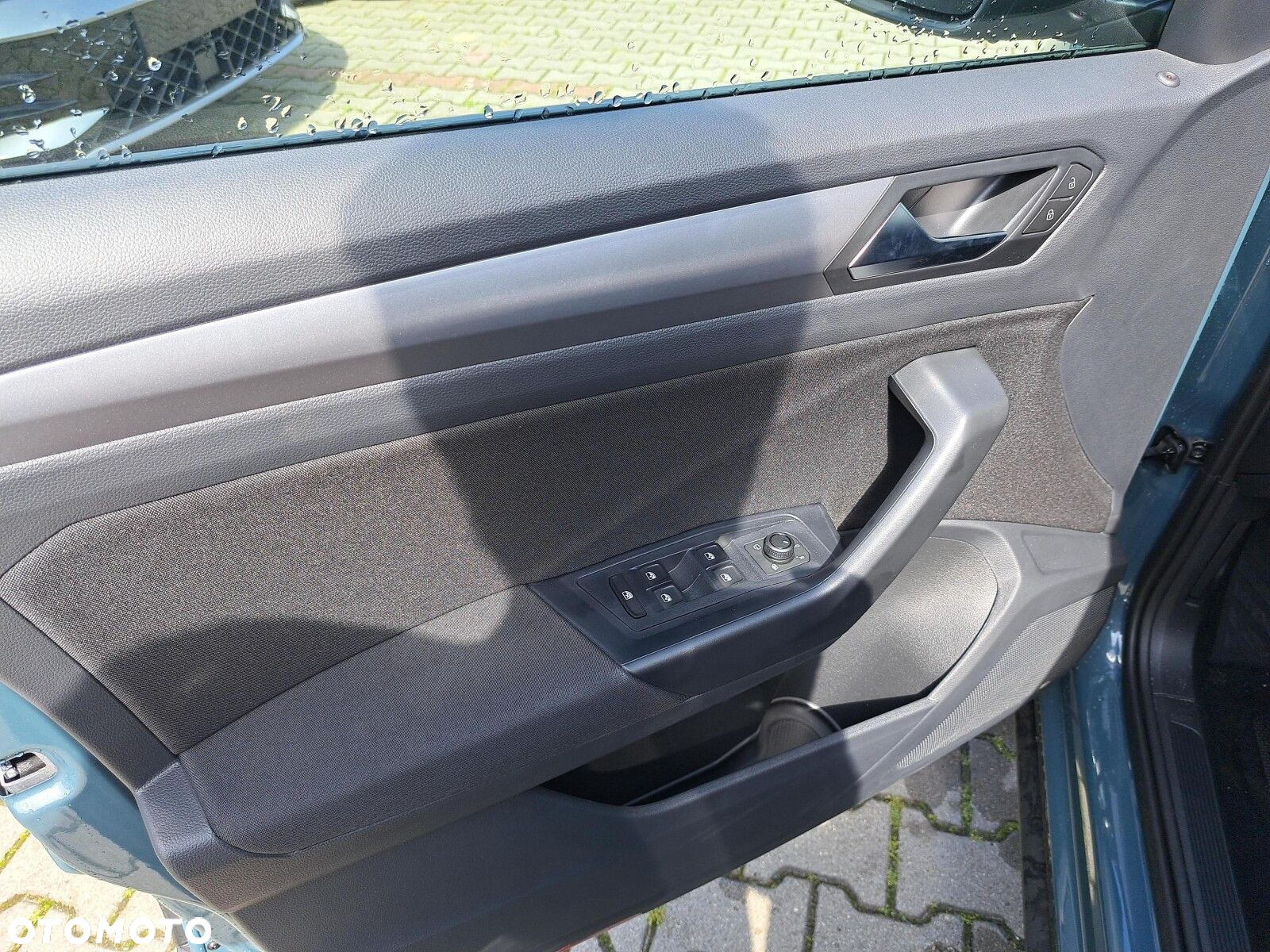 Volkswagen T-Roc - 10