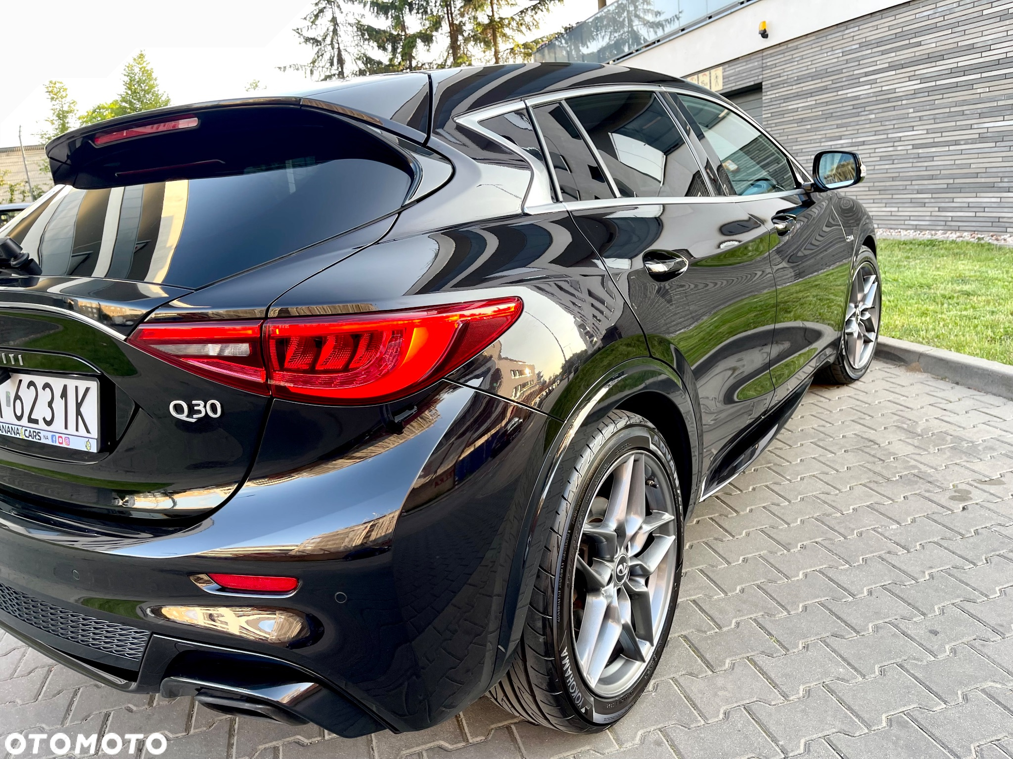 Infiniti Q30 2.0t Sport AWD 7DCT - 17