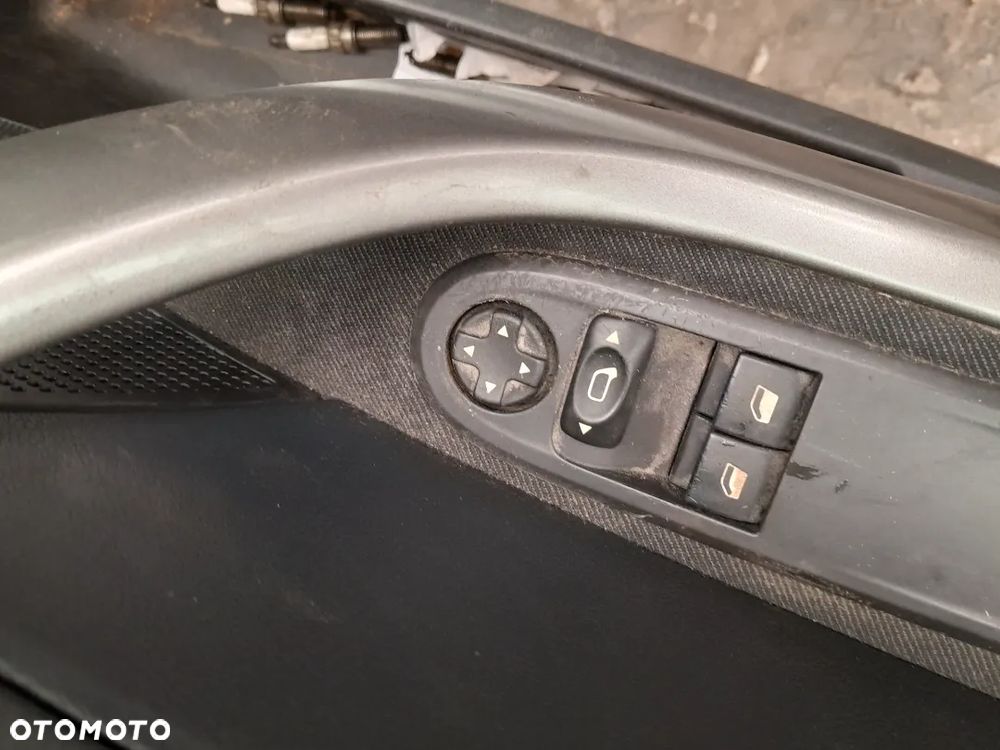 Lusterko Prawe Peugeot 307 T7 HB 3Drzwi Europa Elektryczne EZR - 5