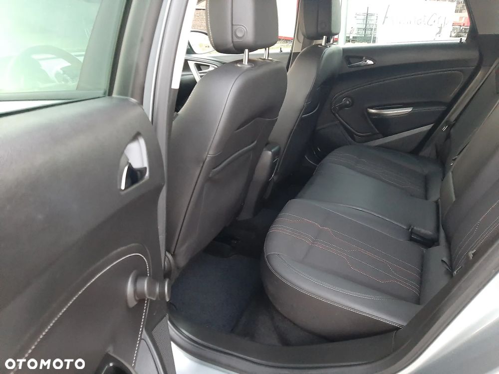Opel Astra 1.4 Turbo 150 Jahre - 18