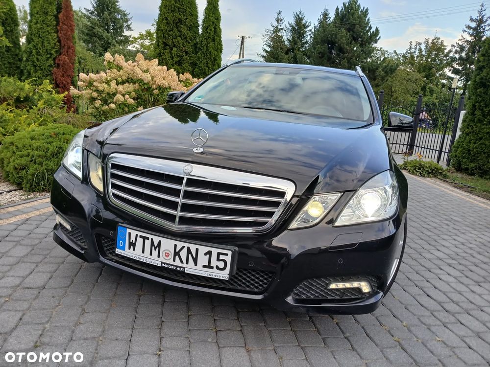 Mercedes-Benz Klasa E 200 T CGI BlueEFFICIENCY Automatik - 2