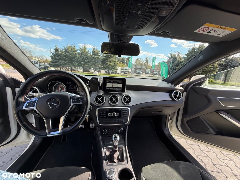 Mercedes-Benz CLA - 22