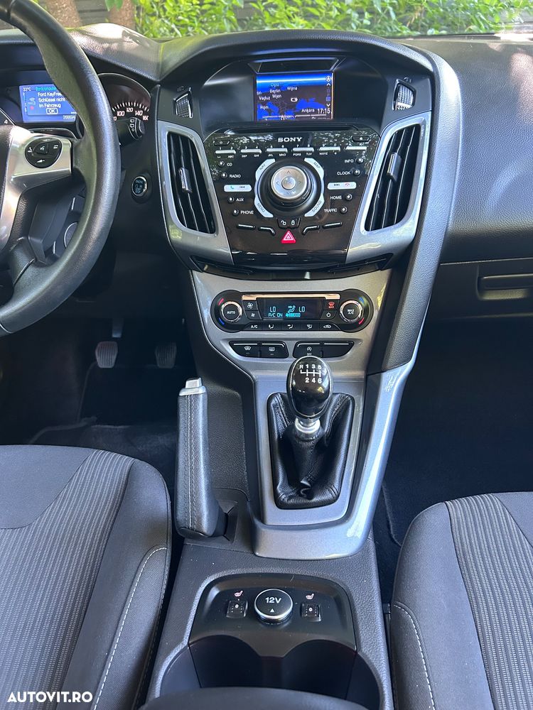 Ford Focus - 10