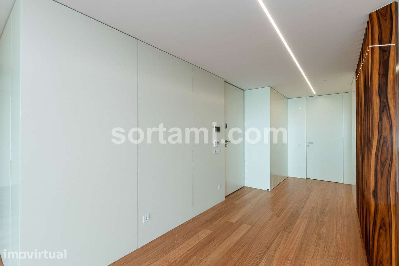 Apartamento T5 Venda em Canidelo,Vila Nova de Gaia - Grande imagem: 2/50