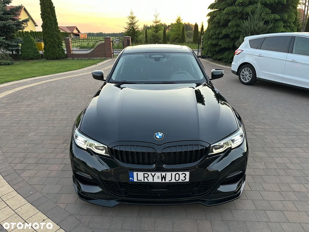 BMW Seria 3 330i M Sport - 9