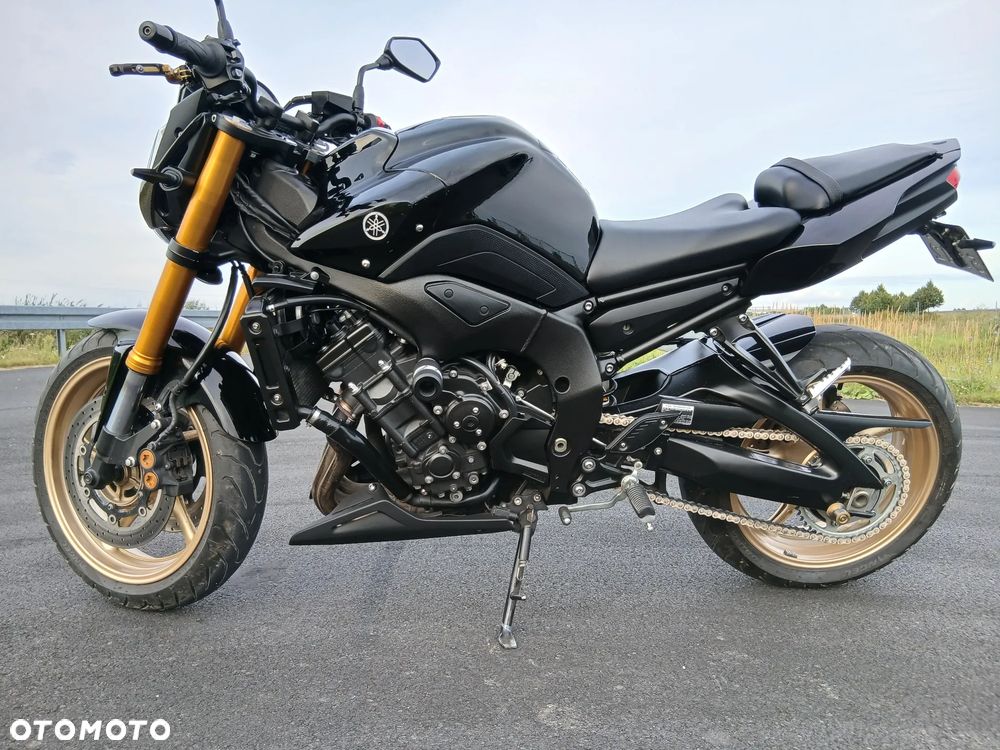 Yamaha FZ8 - 2