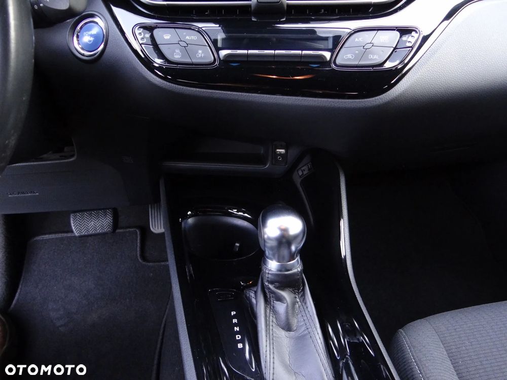 Toyota C-HR - 21