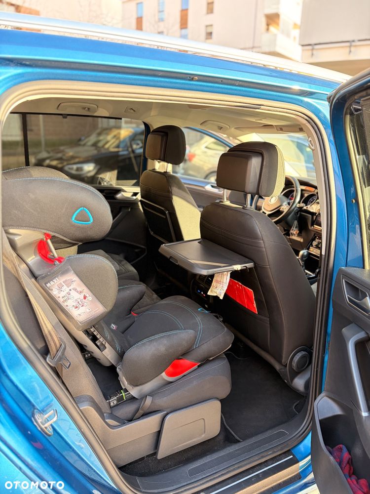 Volkswagen Touran - 14