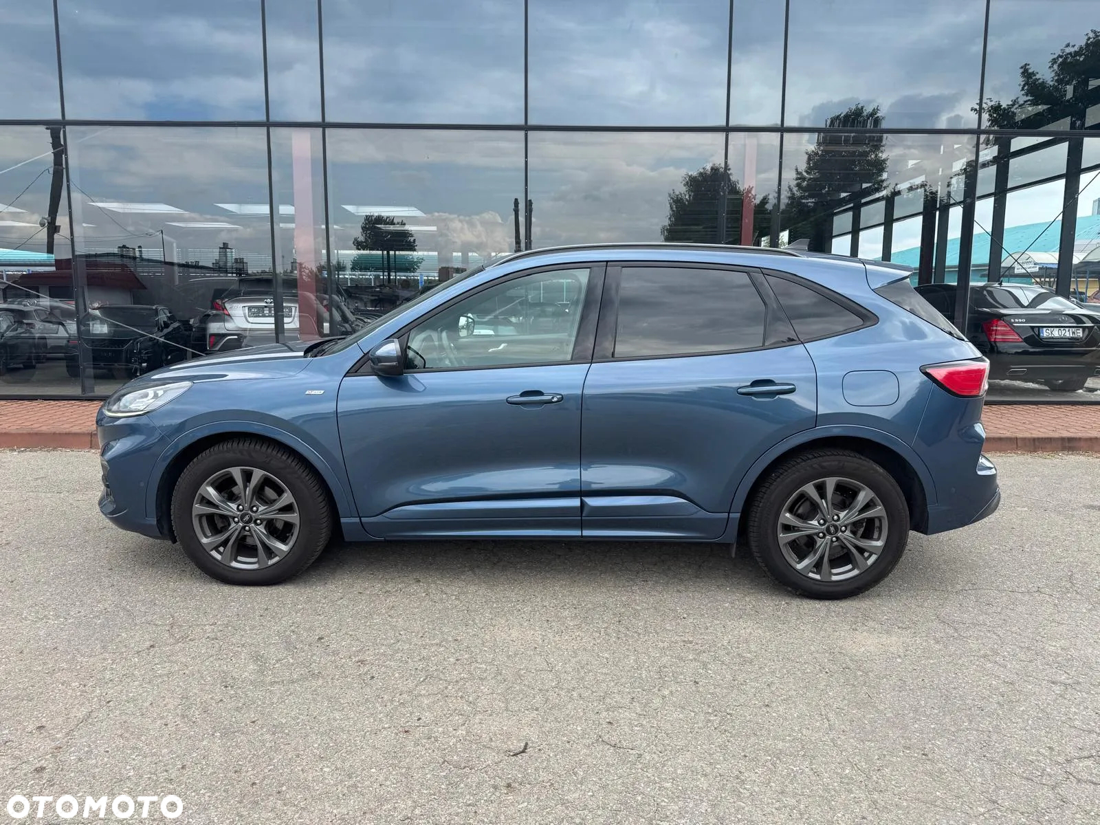 Ford Kuga 2.0 EcoBlue Hybrid ST-LINE - 4