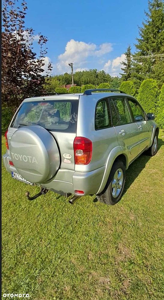Toyota RAV4 D-4D 4x4 - 3
