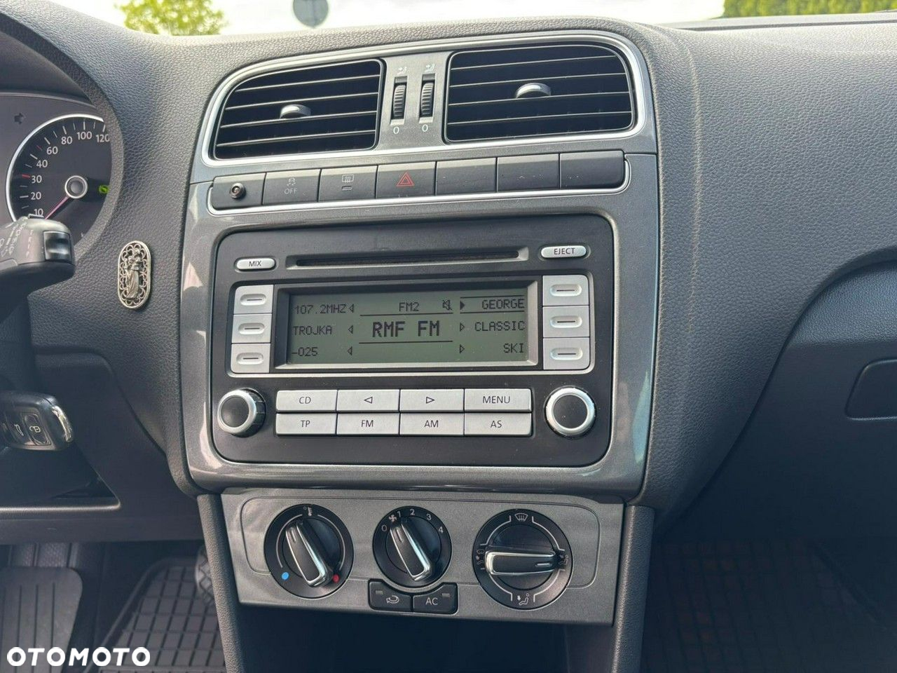 Volkswagen Polo - 11