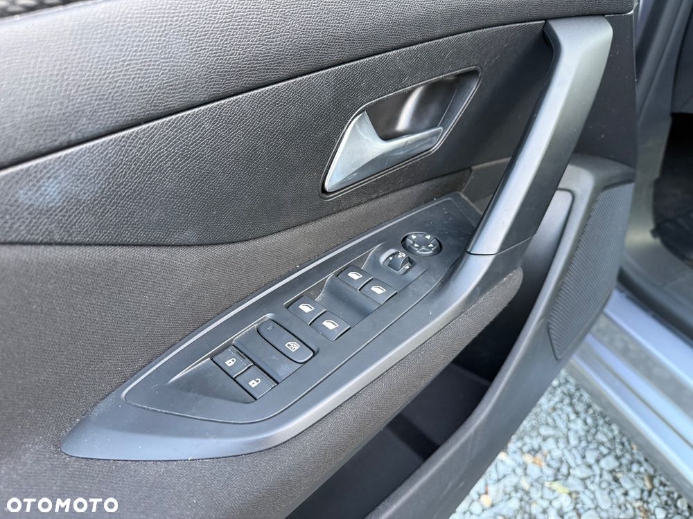 Peugeot 308 PureTech 130 EAT8 Active Pack - 19